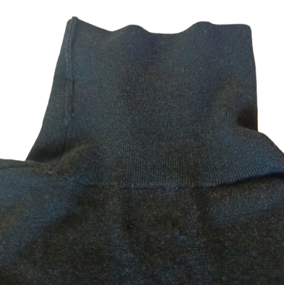 H & M Fine Knit Turtle Neck Sweater, XL, Multi - Picture 6 of 8